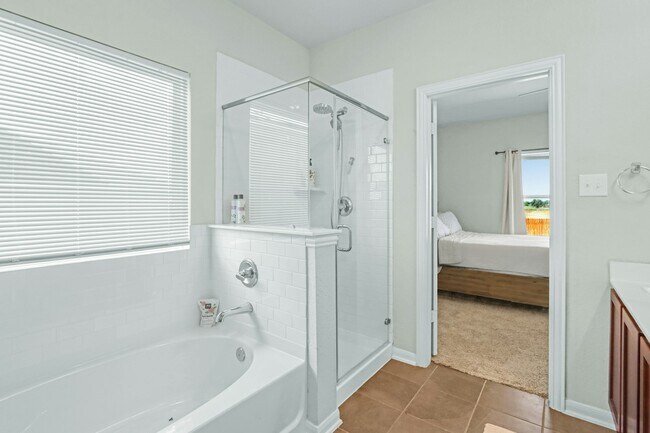 Building Photo - 8903 Grey Elm