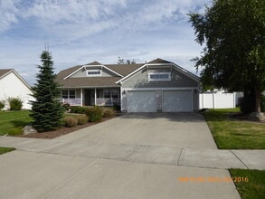 Building Photo - Beautiful 6 Bed/3 Bath House in Hayden, ID!