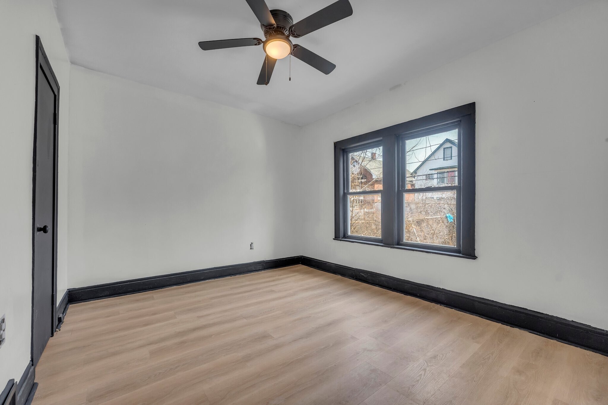 Building Photo - 3447 E 140th St