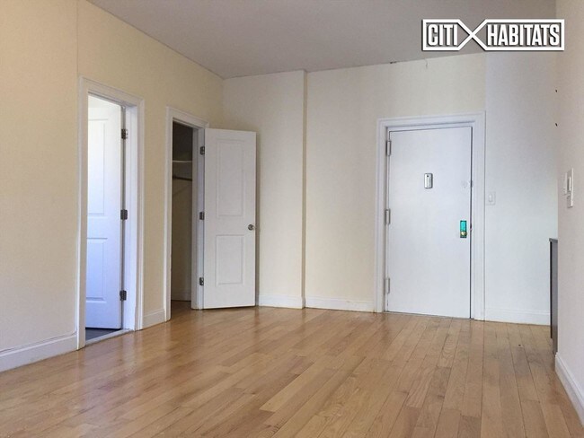 Building Photo - 266 Washington Ave