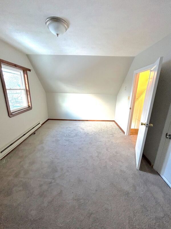 Building Photo - 22 Maple Terrace