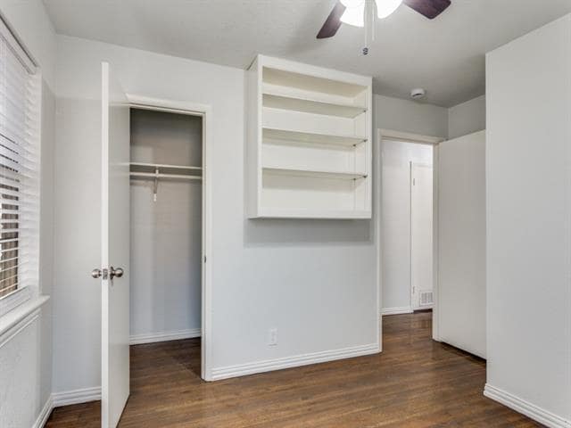 Building Photo - 1404 Ravenwood Dr