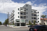 Building Photo - Elevado at Roscoe 57