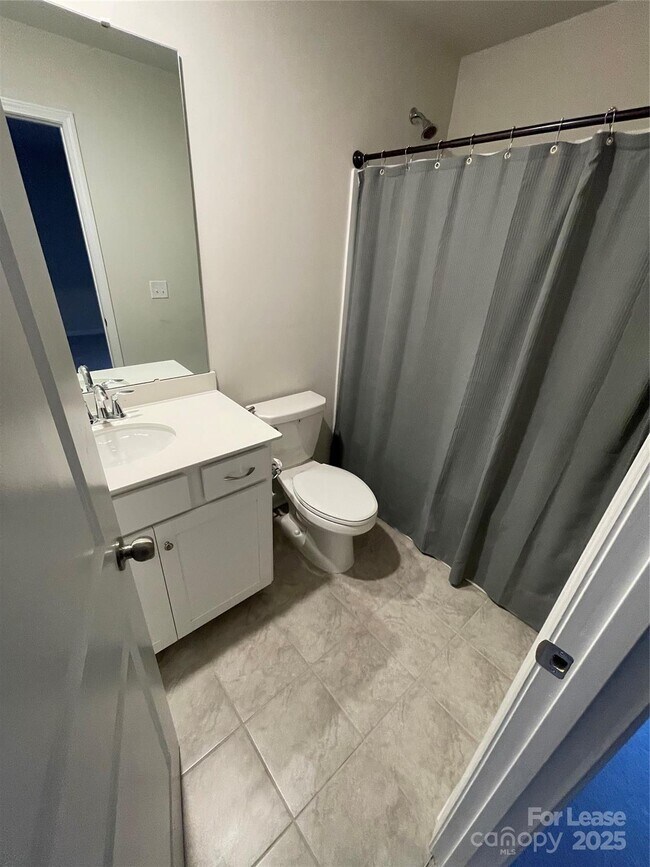 Building Photo - 398 Kennerly Center Dr