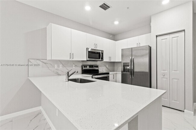 Building Photo - 221 SW 159th Way