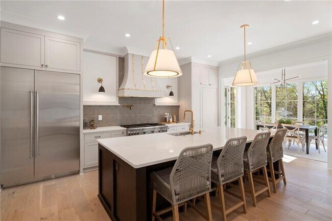 Building Photo - 1074 Moores Mill Rd NW