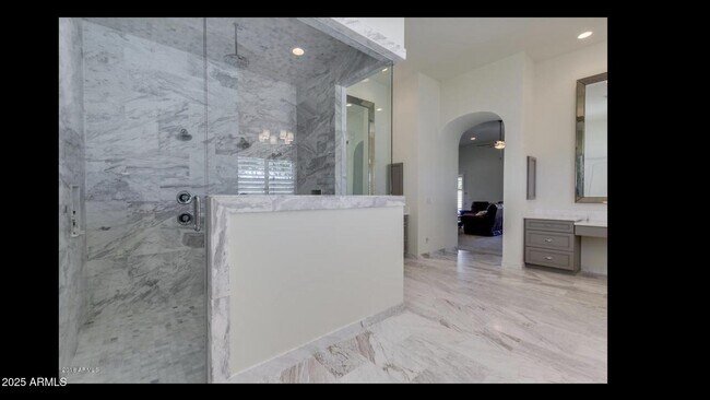 Building Photo - 2836 E Carob Dr