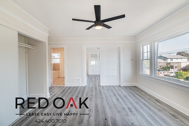 Building Photo - 4626 Wall St