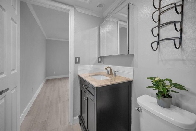 Building Photo - 1502 Cottonwood Terrace