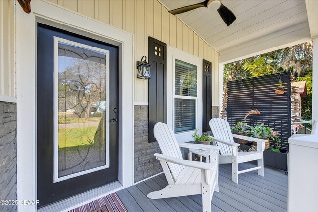 Building Photo - 121 12th St