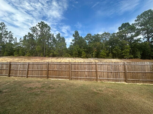 Building Photo - Southeastern Community!!