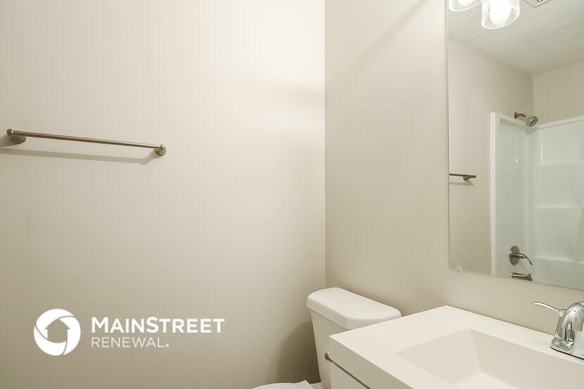 Building Photo - 4349 Parkview Dr