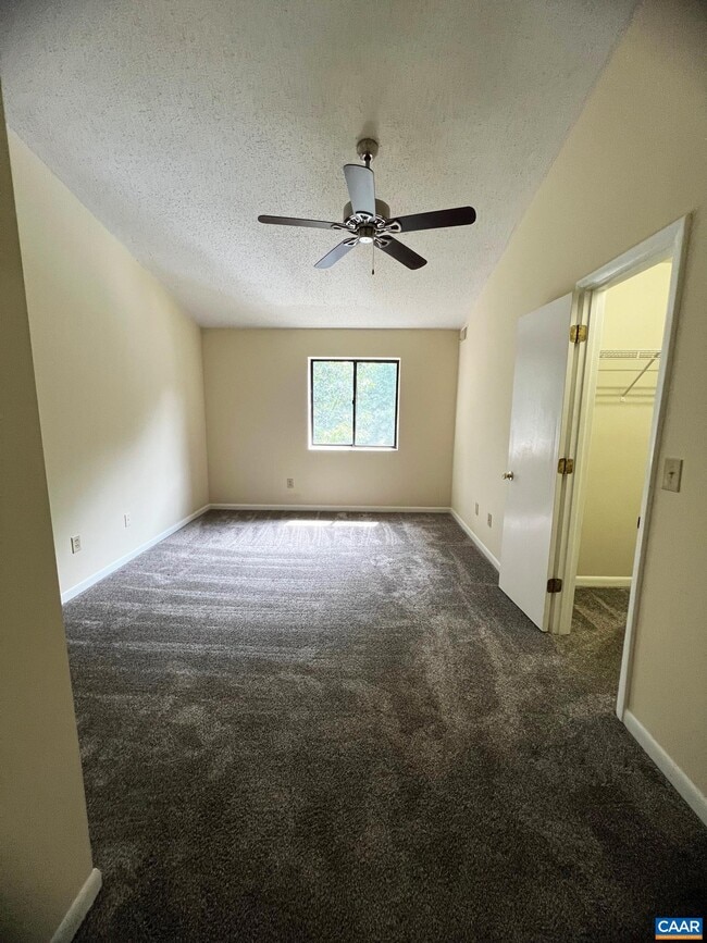 Building Photo - 125 Turtle Creek Rd
