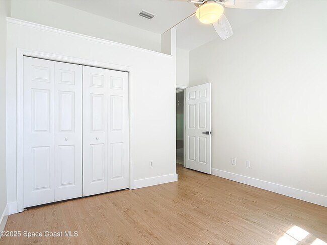 Building Photo - 1184 Athlone Way