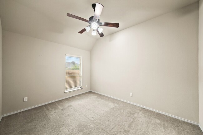 Building Photo - 1303 Paradise Creek Ln