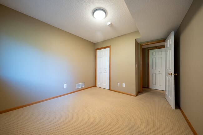 Building Photo - 15645 Float Ct