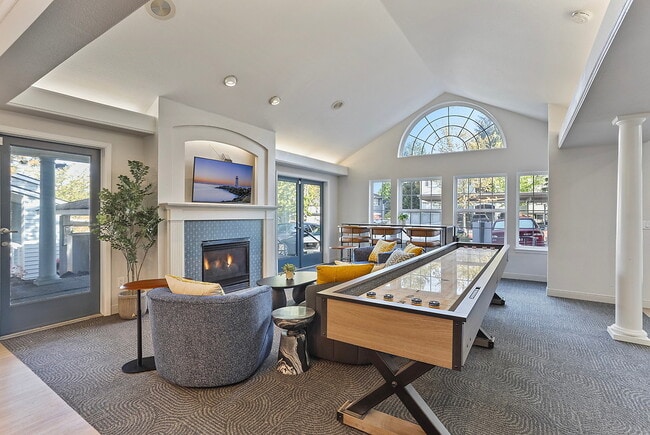 Building Photo - Evergreen Heights
