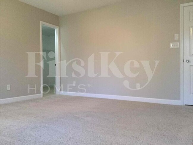 Building Photo - 1401 Clooney Ln