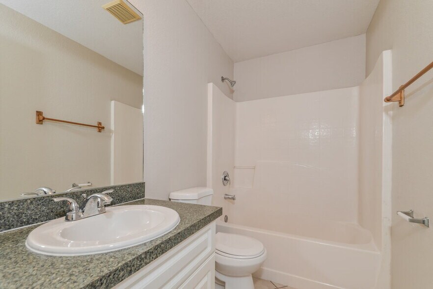 Building Photo - 1159 Montana Ln