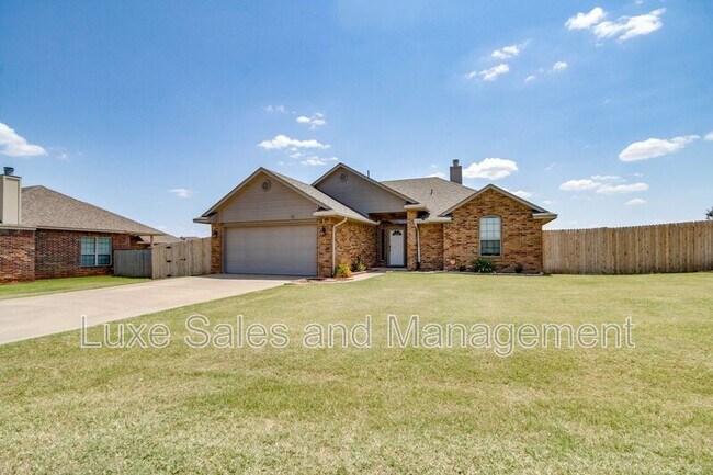 Building Photo - 1174 Misty Dr NW