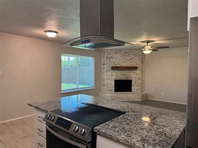 Building Photo - 4211 Spring Brook Dr