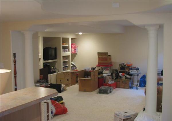 Building Photo - Spacious Rockrimmon Home for Rent – Cul-de-Sac Location!