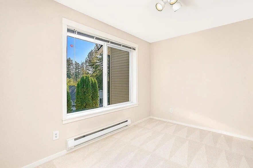 Building Photo - 11303 NE 128th St