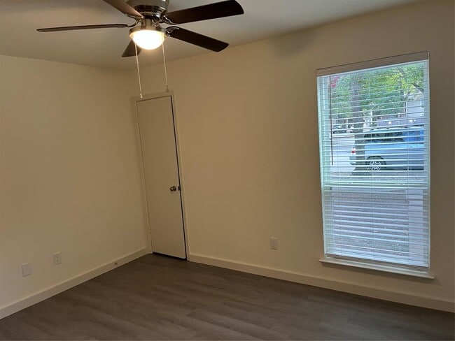 Building Photo - 10616 Mellow Meadow Dr