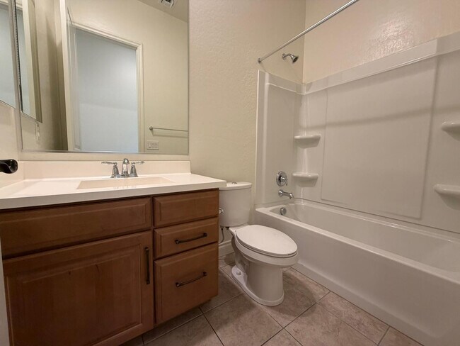 Building Photo - 9541 E Theia Dr