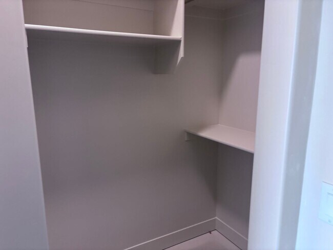 Building Photo - Brand New Ivory Home close to Sand Hollow