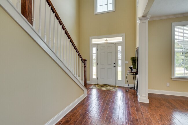 Building Photo - 5458 Everlook Cir