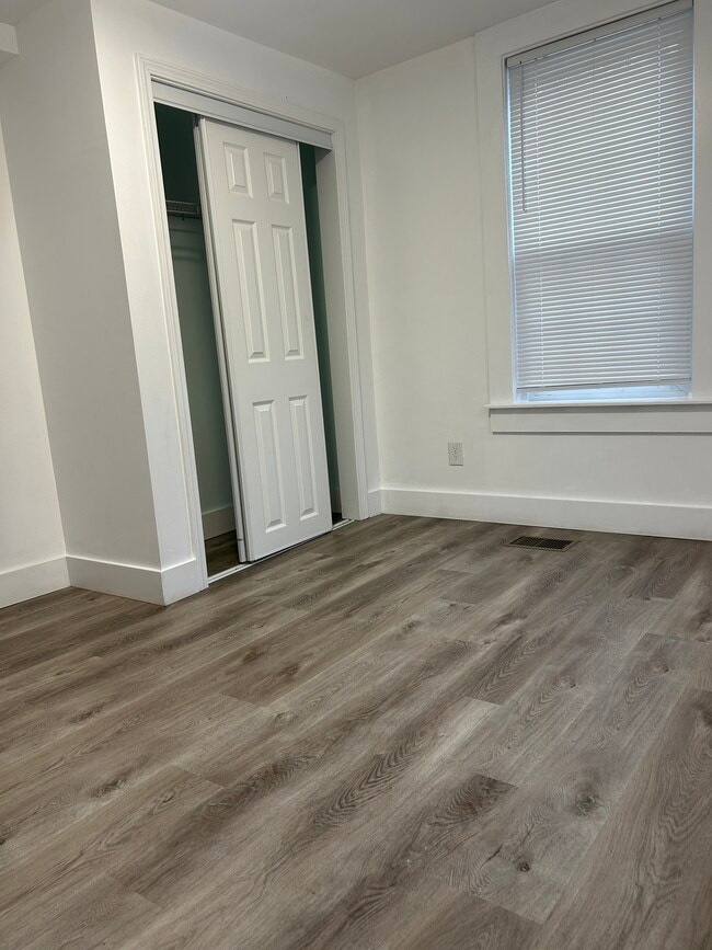 Building Photo - 55 Main St