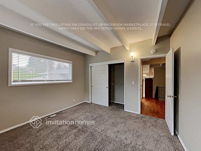 Building Photo - 469 Reiten Rd