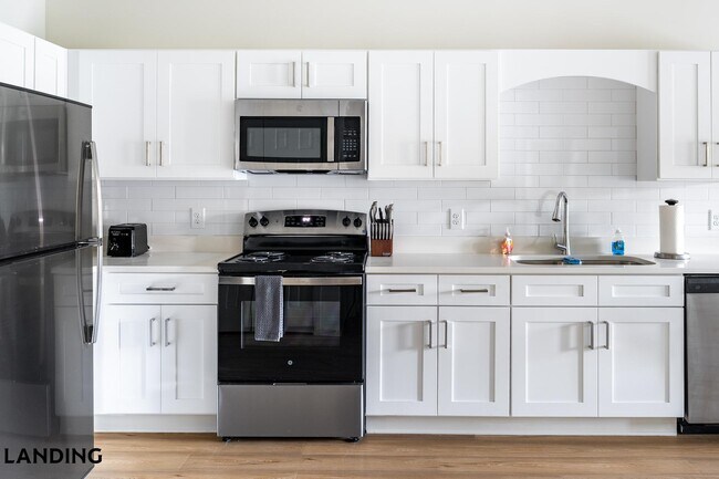 Building Photo - 6225 Mobile Hwy