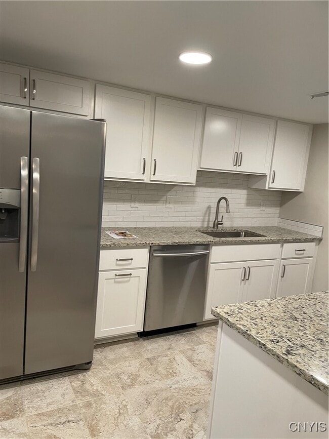 Building Photo - 497 Summerhaven Dr N