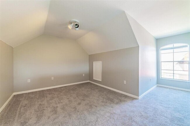 Building Photo - 9028 Lake Chase Island Way