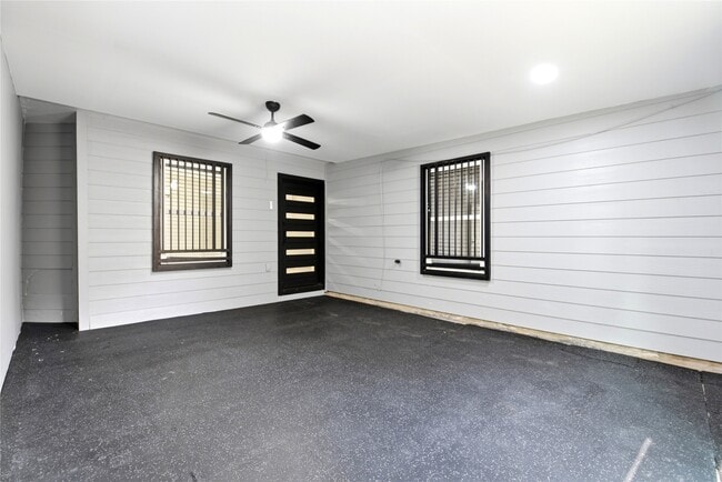 Building Photo - 9403 Spaulding St