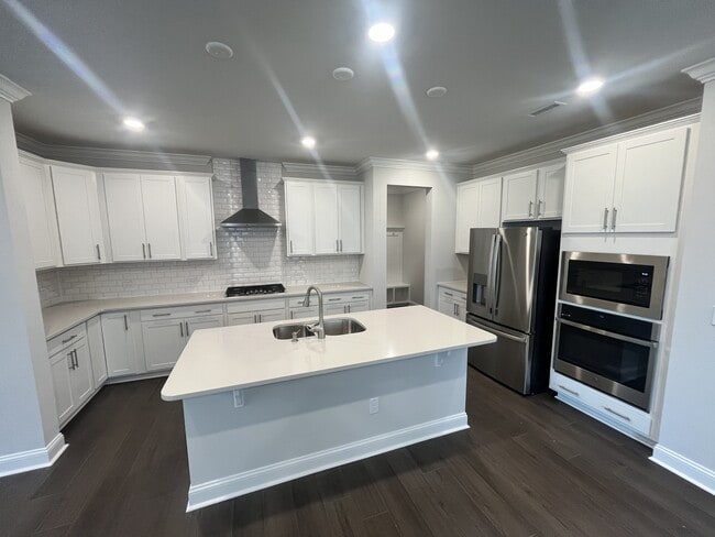 Building Photo - 1160 Topaz Cave Cir