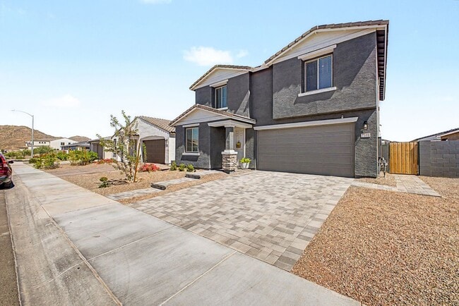 Building Photo - 7598 W Smoketree Dr
