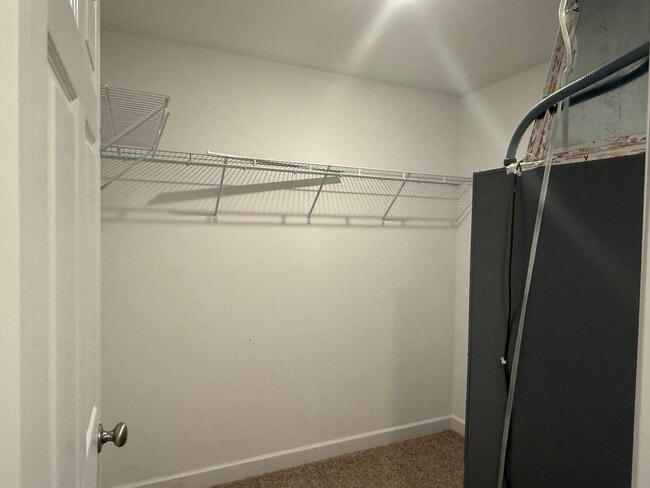 Building Photo - Spacious 3 Bedroom, 3.5bath in central Joh...