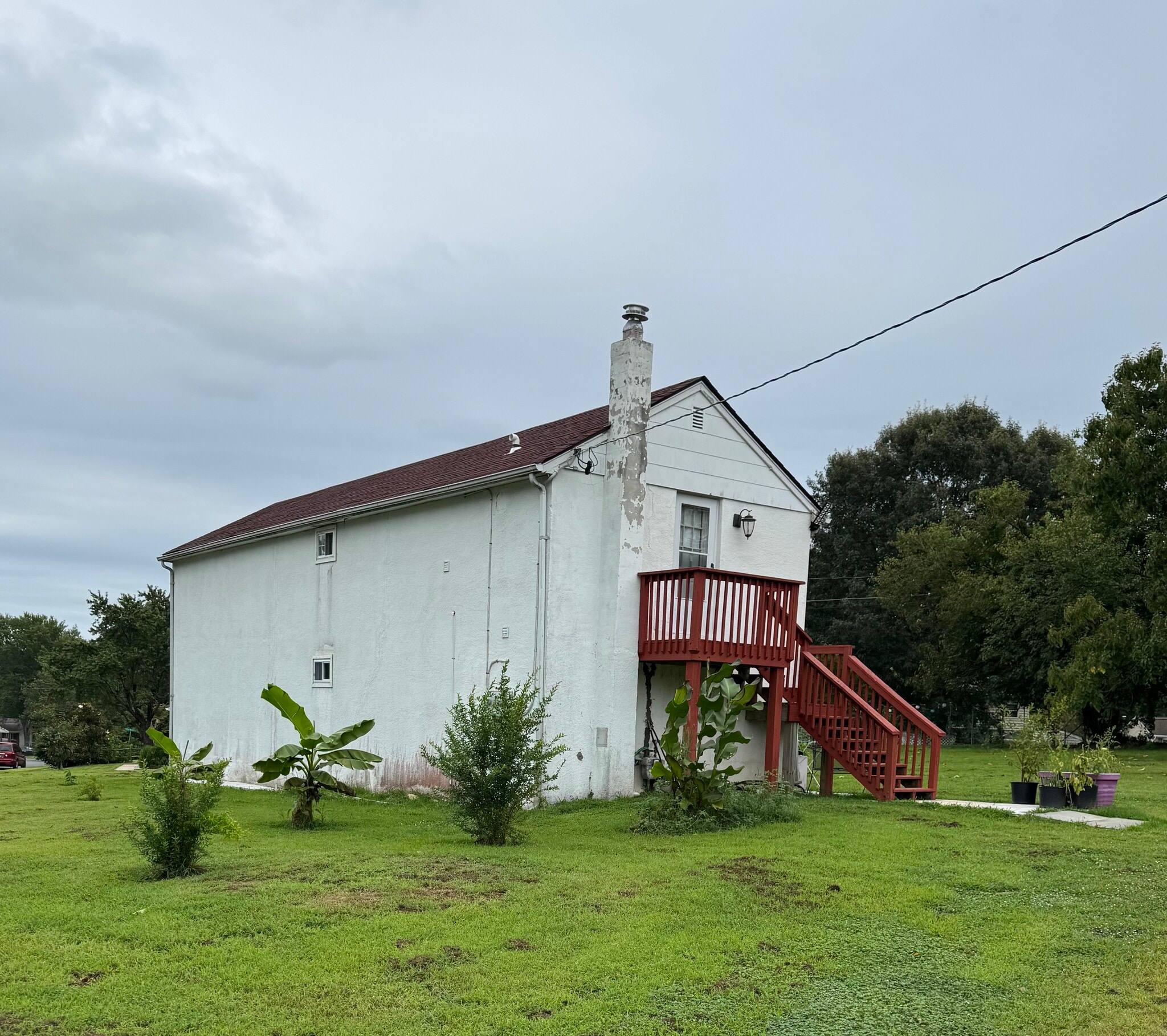 Building Photo - 2211 Rosewood Dr