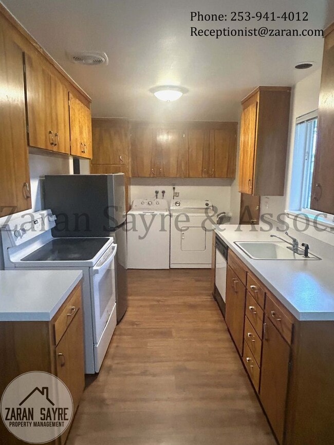 Building Photo - 186 - Steel Lake Home- Great Location!