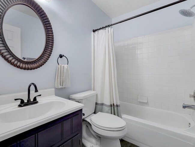 Building Photo - 1572 Cinnamon Bear Cir