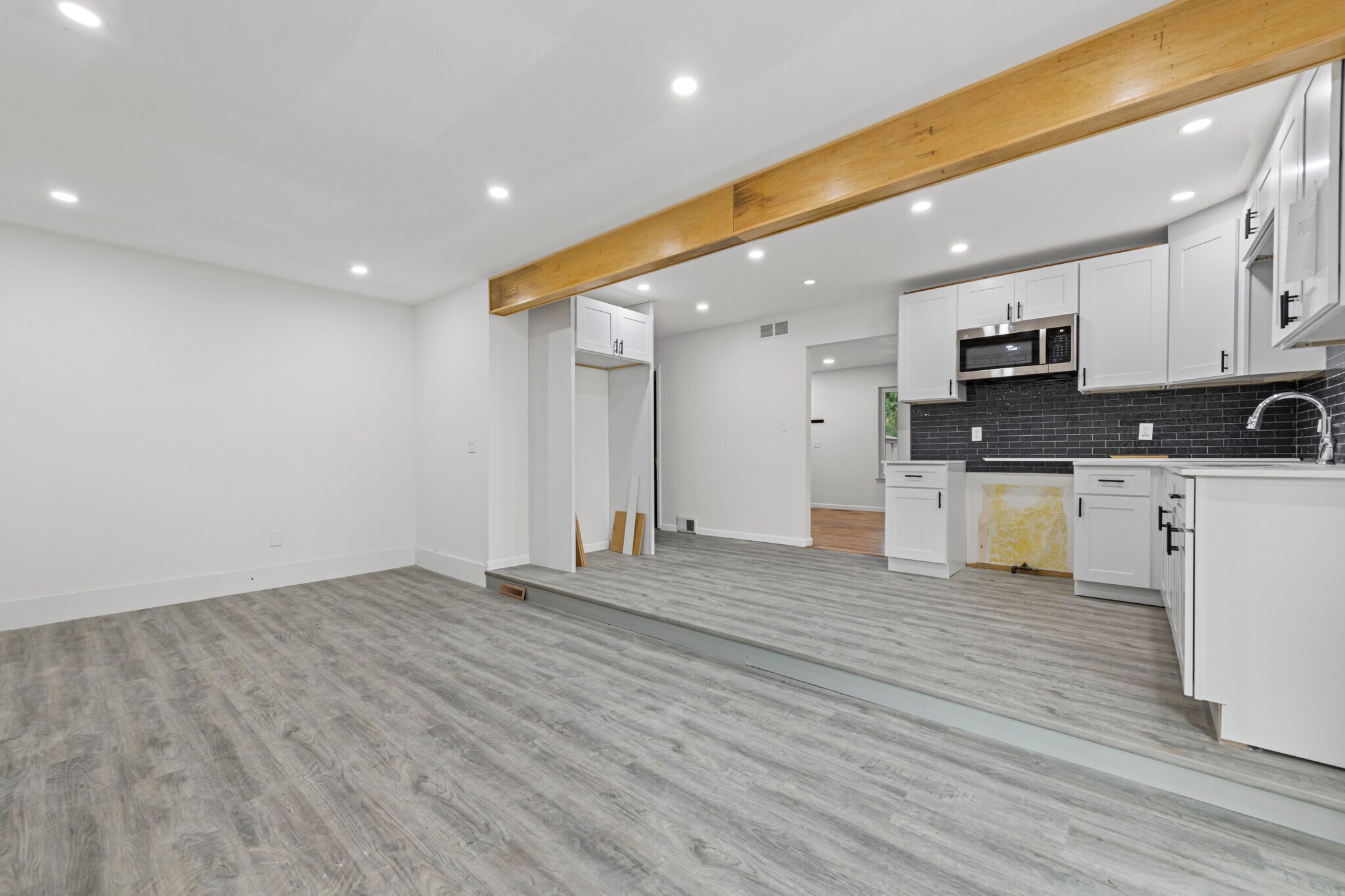 Building Photo - 32447 Hawthorne Dr