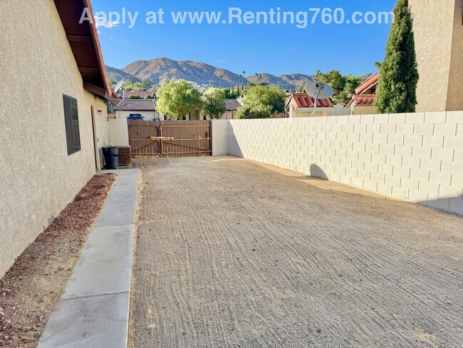 Building Photo - 54633 Martinez Trail