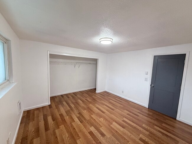 Building Photo - 3901-3912 12th St SW