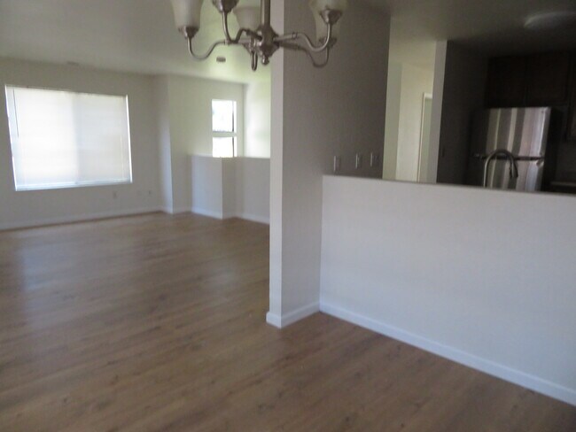 Building Photo - 3407 Mission Dr