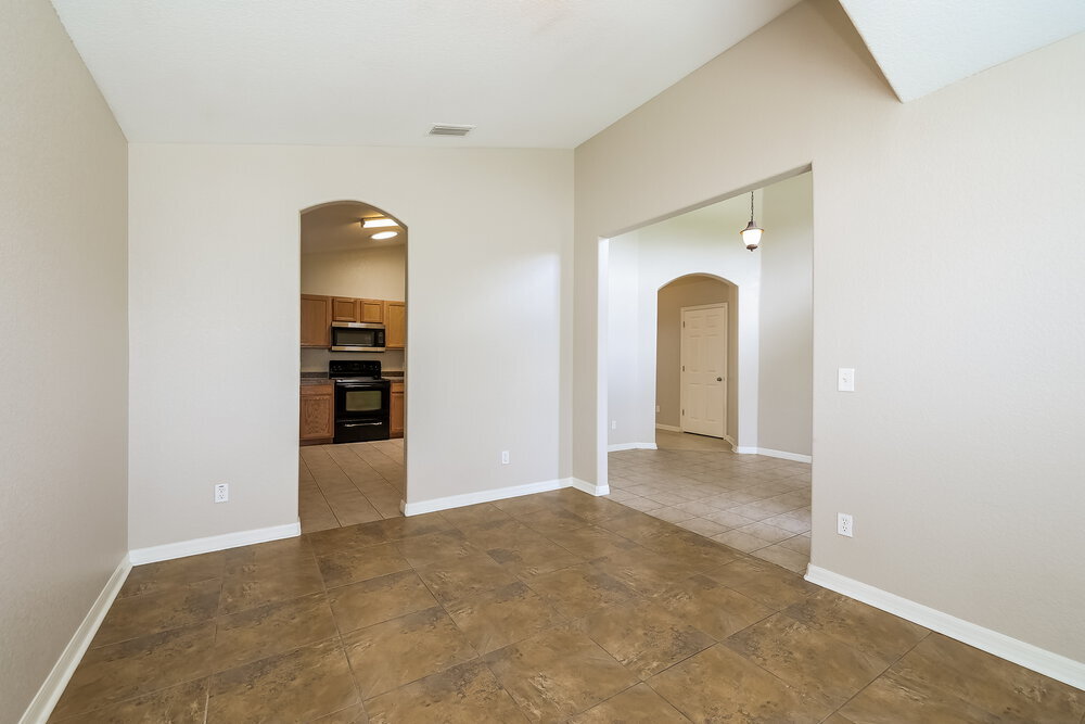 Building Photo - 202 Tower View Dr W