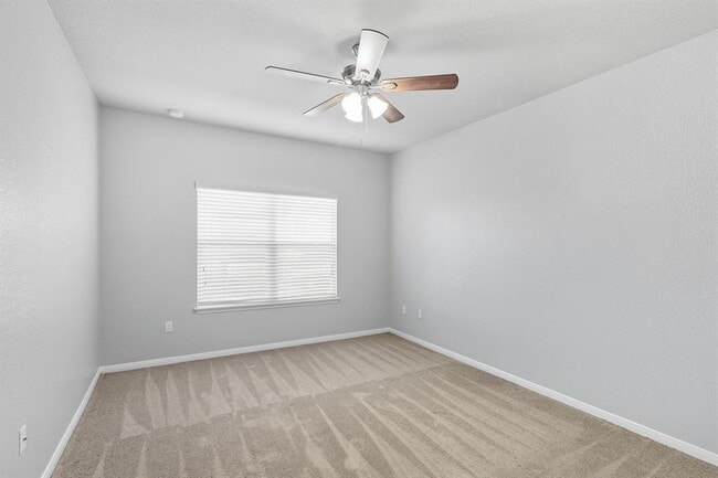 Building Photo - 261 Northern Flicker St