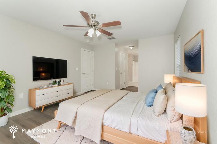 Building Photo - 6811 Krenson Oaks Cir